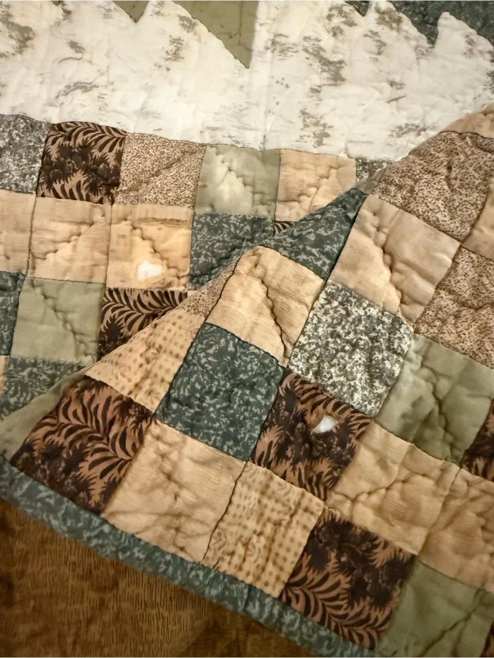 Deer Woodland Quilt Bedding in Brown and Green by Donna Sharp Cabincore